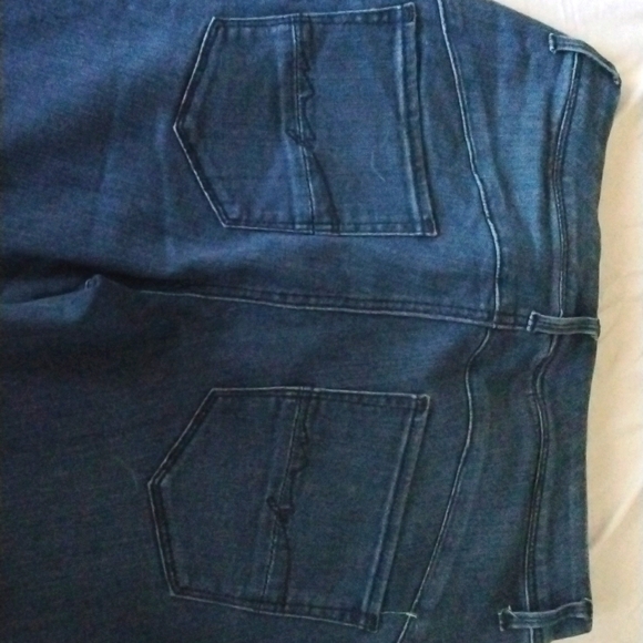 Soho Women's Jeans - Picture 7 of 7